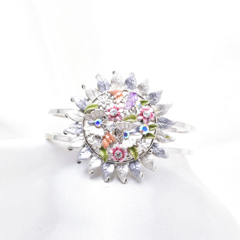 Fancy High quality Flower Hinged Bracelet