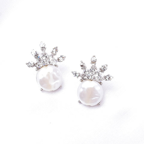Charming Fresh Water Pearl & Crown Crystal Earring