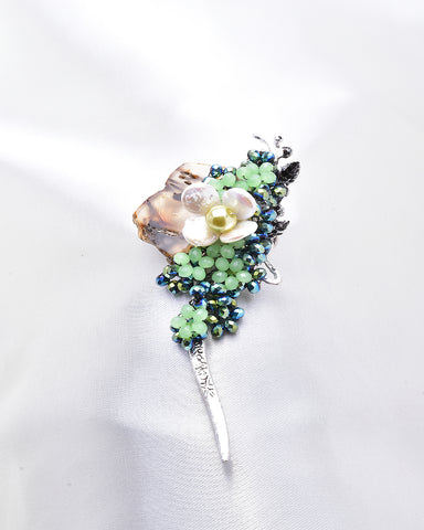 ELEGANT NATURAL STONE & BEADS CRYSTAL BROOCH