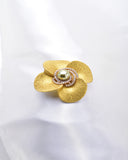 SCREW FLOWER SHAPE CRYSTAL BROOCH_3 colors